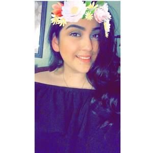 Meet your Posher, Esmeralda